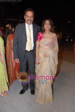 at Venugopal Dhoot_s daughter wedding in Turf Club on 19th Feeb 2011 (31).JPG
